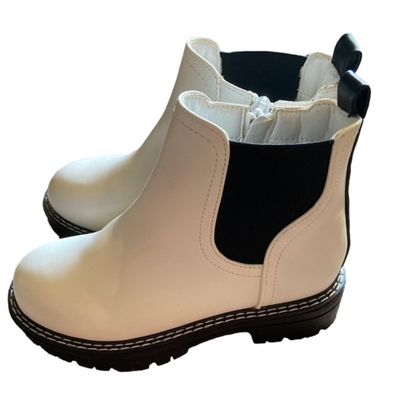 MIA Other - Nwot girls Mia boots
